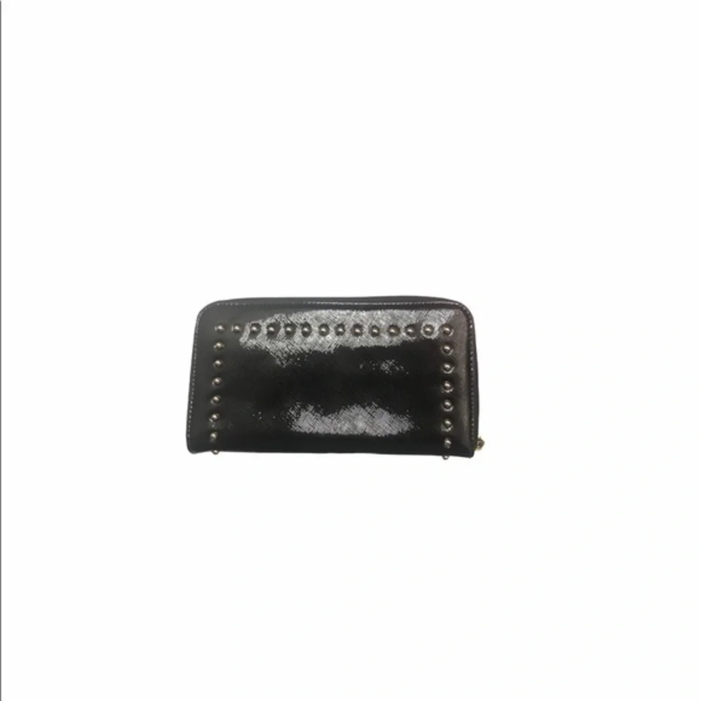 Badgley mischka black studded leather zipper clutch wallet